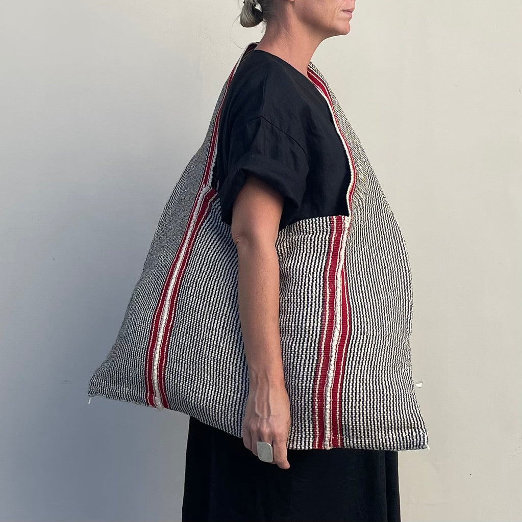 Oversized Tote Red Line