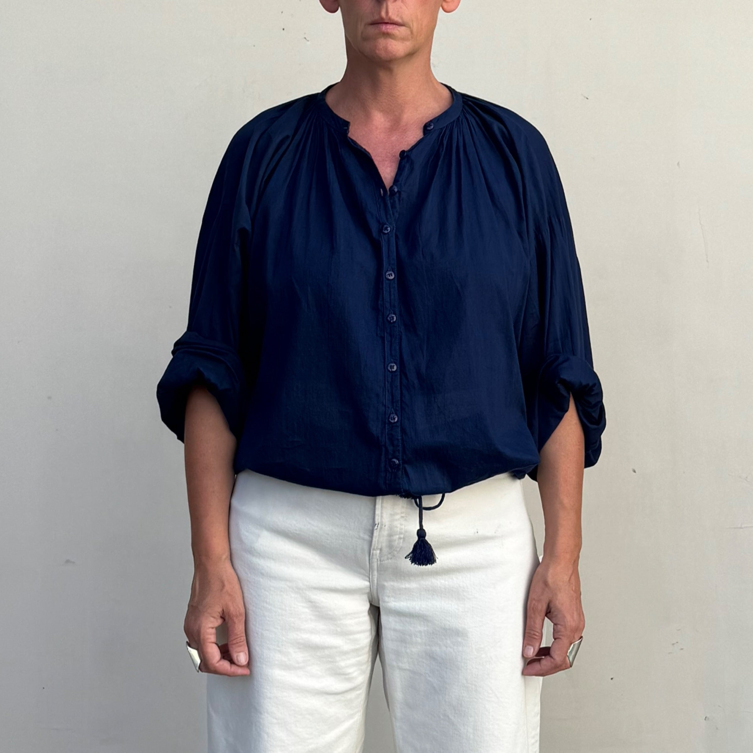 Yoli◯Simple blouse◯Yasou navy Yoli◯Simple blouse◯Yasou navy - メルカリ